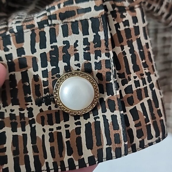 Vintage Reve Women's 100% Silk Button Front Blouse Size Medium Black Brown - Picture 5 of 10